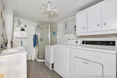 8670 SW 18th Place, Davie, FL 33324 - Photo 13