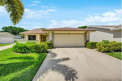 8 Eaton Place, Boynton Beach, FL 33426 - Photo 1