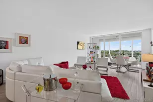 575 Oaks Ln, Pompano Beach, FL 33069 - Photo 5