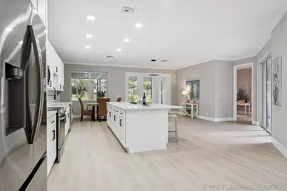 1018 Carolina Circle SW, Vero Beach, FL 32962 - Photo 11