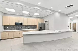 1750 N Bayshore Dr, Miami, FL 33132 - Photo 25