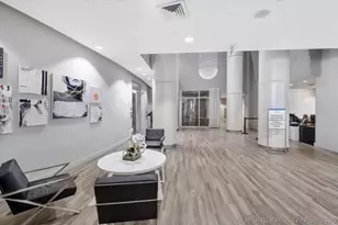 1750 N Bayshore Dr, Miami, FL 33132 - Photo 35