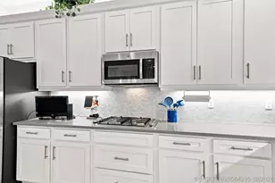 11770 SW Coronado Springs Dr, Port Saint Lucie, FL 34987 - Photo 15