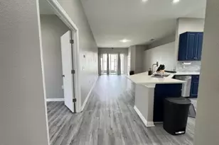 10868 Standing Stone Dr, Wimauma, FL 33598 - Photo 9