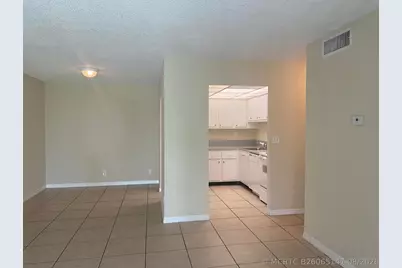 409 Executive Center Drive #211, West Palm Beach, FL 33401 - Photo 3