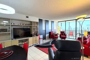 20335 W Country Club Dr, Aventura, FL 33180 - Photo 5
