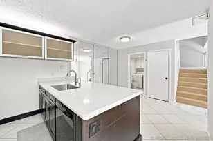 9139 SW 23rd St, Davie, FL 33324 - Photo 9
