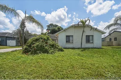 1646 SE Holiday Road, Port Saint Lucie, FL 34952 - Photo 3