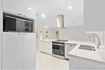 4490 NW 8th Street, Coconut Creek, FL 33066 - Photo 7