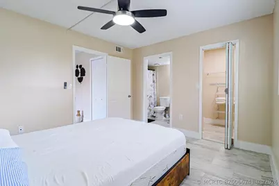 450 Palm Circle W #106, Pembroke Pines, FL 33025 - Photo 37