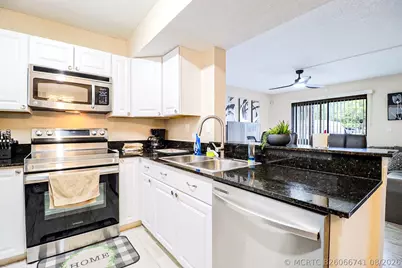 450 Palm Circle W #106, Pembroke Pines, FL 33025 - Photo 19