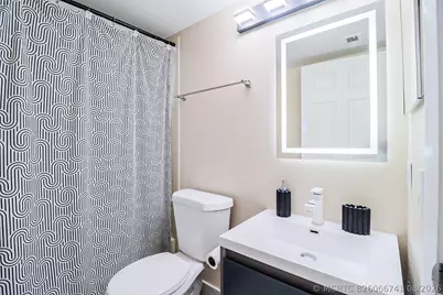 450 Palm Circle W #106, Pembroke Pines, FL 33025 - Photo 25