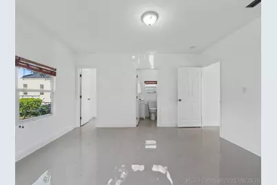 1880 NW 65th Street, Miami, FL 33147 - Photo 15