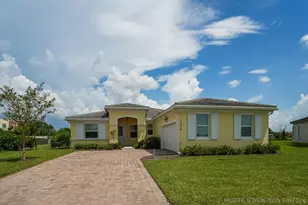 7214 NW Farnsworth Cir, Port Saint Lucie, FL 34987 - Photo 1