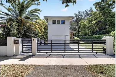1015 Madrid Street, Coral Gables, FL 33134 - Photo 3