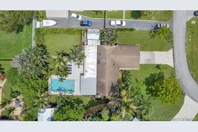 2488 NW South Manor Avenue, Stuart, FL 34994 - Photo 5