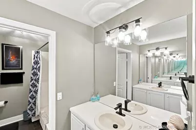 1686 SW Harbour Isles Circle, Port Saint Lucie, FL 34986 - Photo 27