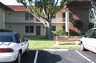 24 Pine Arbor Ln, Vero Beach, FL 32962 - Photo 1