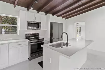 1530 NW 18th Court, Fort Lauderdale, FL 33311 - Photo 9