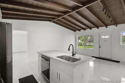 1530 NW 18th Court, Fort Lauderdale, FL 33311 - Photo 11