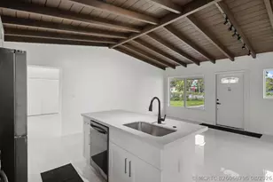 1530 NW 18th Ct, Fort Lauderdale, FL 33311 - Photo 11