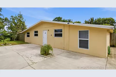 226 E Gateway Boulevard, Boynton Beach, FL 33435 - Photo 3