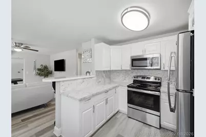 226 E Gateway Boulevard, Boynton Beach, FL 33435 - Photo 13