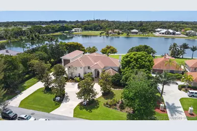 8704 Wendy Lane E, West Palm Beach, FL 33411 - Photo 97