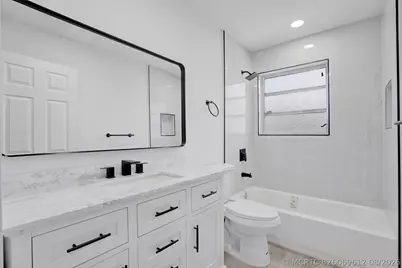 4017 NE 18th Avenue, Oakland Park, FL 33334 - Photo 15