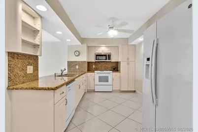 1150 Hillsboro Mile #914, Hillsboro Beach, FL 33062 - Photo 3