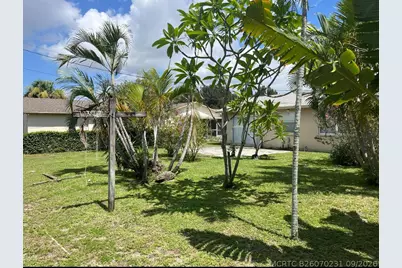 1211 W 27th Street, Riviera Beach, FL 33404 - Photo 3