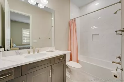 14339 Spruce Pine Drive, Loxahatchee, FL 33470 - Photo 23