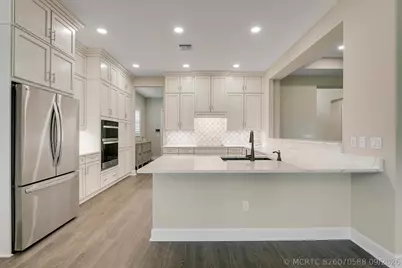 14339 Spruce Pine Drive, Loxahatchee, FL 33470 - Photo 11