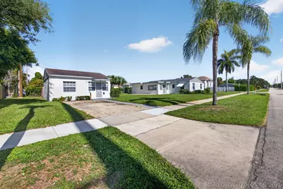 304 Cypress Drive, Lake Park, FL 33403 - Photo 43