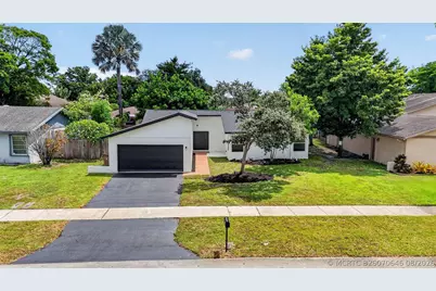 386 NW 40th Terrace, Deerfield Beach, FL 33442 - Photo 43