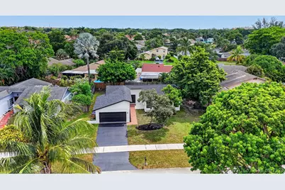 386 NW 40th Terrace, Deerfield Beach, FL 33442 - Photo 45
