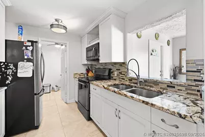 508 NE 2nd Terrace, Deerfield Beach, FL 33441 - Photo 9