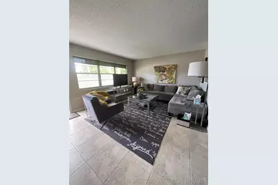 24 Oakridge C #24, Deerfield Beach, FL 33442 - Photo 3