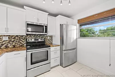 1831 Sabal Palm Drive #403, Davie, FL 33324 - Photo 5
