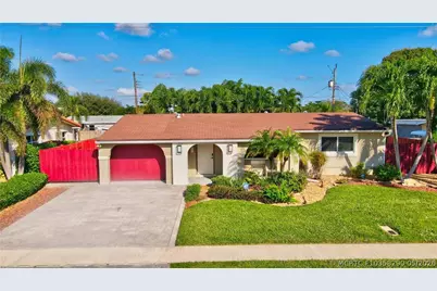 331 SE 4th Street, Deerfield Beach, FL 33441 - Photo 1