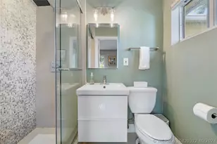 1541 NE 34th St, Pompano Beach, FL 33064 - Photo 7