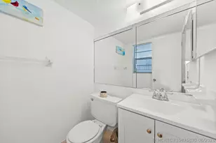 7360 NW 1st St, Margate, FL 33063 - Photo 9