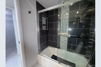 545 Oaks Lane #105, Pompano Beach, FL 33069 - Photo 19