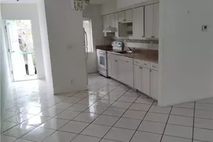 2361 NE 10th St, Pompano Beach, FL 33062 - Photo 3