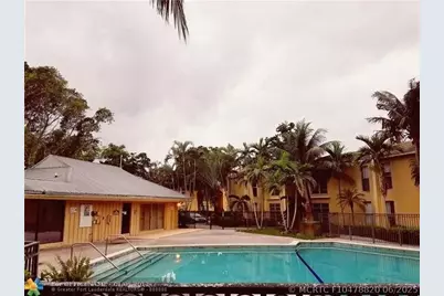 4425 Treehouse Lane #A, Tamarac, FL 33319 - Photo 9