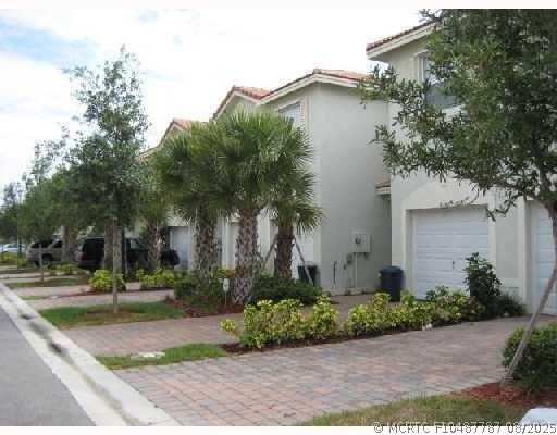 6300 Landings Way main architectural view