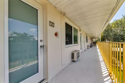 11 SW 4th Avenue #11, Boca Raton, FL 33432 - Photo 3