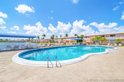 800 SW 11th Avenue #17, Hallandale Beach, FL 33009 - Photo 17