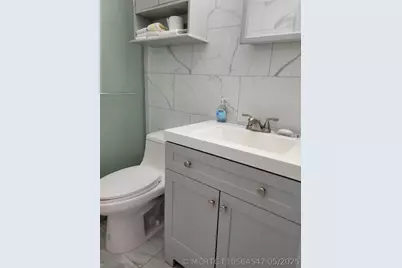800 SW 11th Avenue #17, Hallandale Beach, FL 33009 - Photo 9