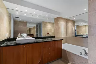 1717 N Bayshore Dr, Miami, FL 33132 - Photo 37